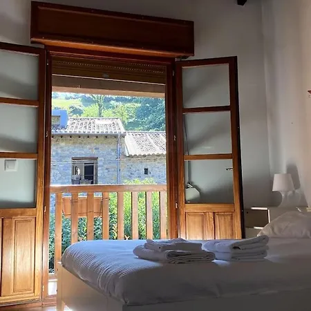 En Entorno Rural A 15 Minutos De La Playa. Holiday home Lamina