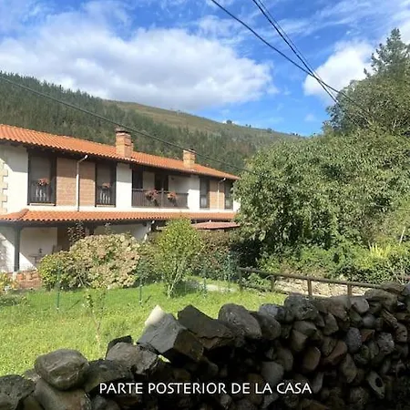 En Entorno Rural A 15 Minutos De La Playa.