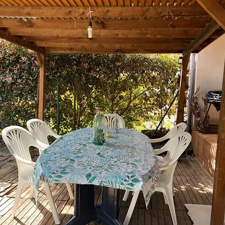 En Entorno Rural A 15 Minutos De La Playa. Holiday home Lamina